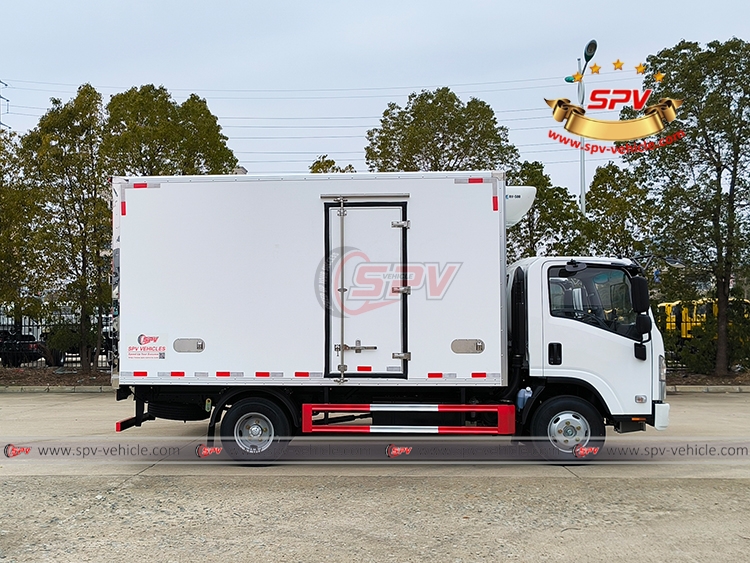 SPV-Vehicle - 4 Tons Temperature Control Truck ISUZU - Right Side View